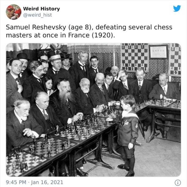 5. Samuel Reshevsky (8) pobijedio je nekoliko šahovskih majstora na simultanci u Francuskoj (1920.)