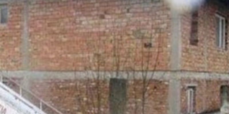 Cijeli Balkan smije se bizarnom detalju pred kućom, morate vidjeti što ljudi imaju umjesto stepenica