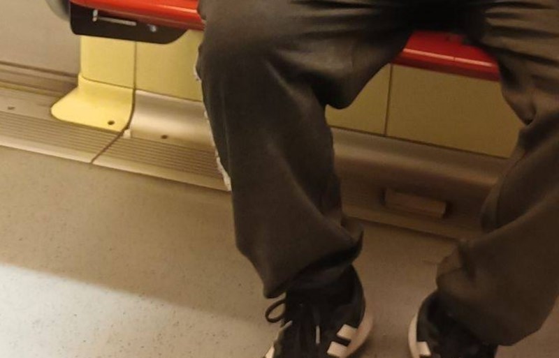 Putnik je u mađarskom javnom prijevozu fotkao bizaran prizor, odmah ćete vidjeti zašto je fotka hit