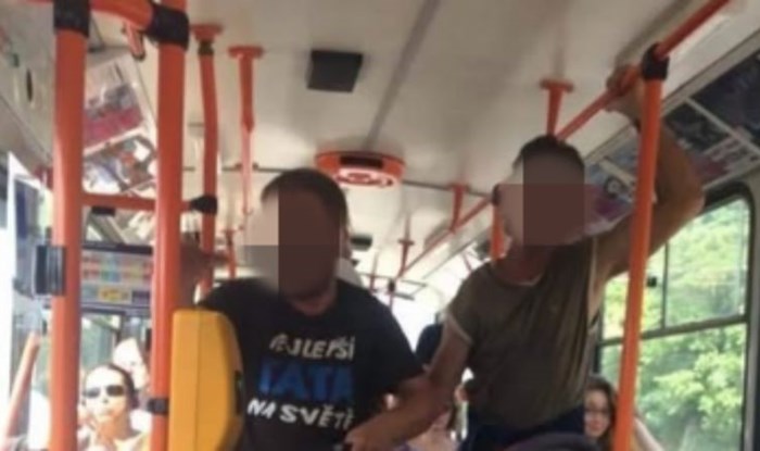 Putnik je u beogradskom javnom prijevozu snimio bizaran prizor, morate vidjeti što su tipovi izveli