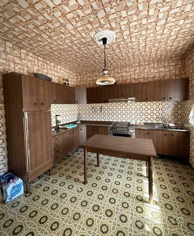 16. Kuhinja u kojoj je nemoguće fokusirati pogled