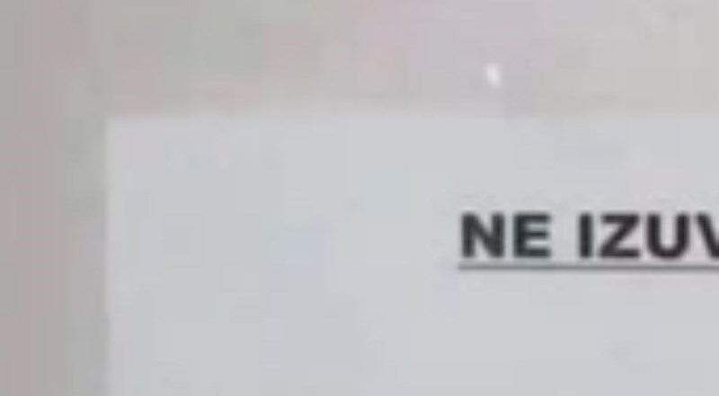 Ljudi iz Srbije ostavili su urnebesnu poruku za goste na ulazu u stan, fotka je odmah postala hit