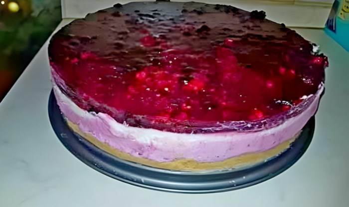 Žena je na FB-u podijelila fotku cheesecakea, sad joj se svi smiju zbog urnebesnog tipfelera