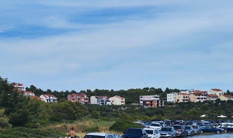 Vozači su u Solarisu parkirali odmah pokraj mora, kad su se vratili po aute imali su što za vidjeti