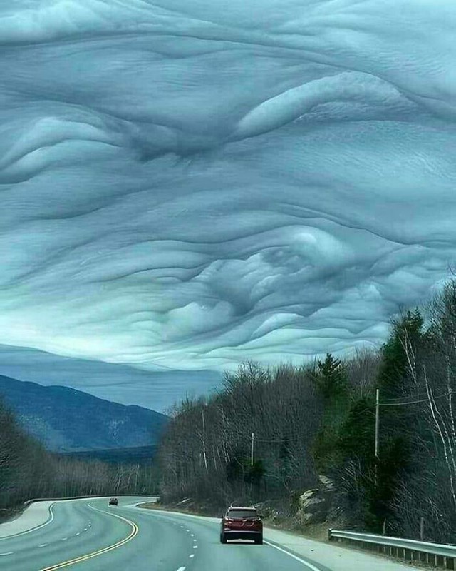 Oblaci nazvani Undulatus Asperatus snimljeni u Gorhamu, New Hampshire.