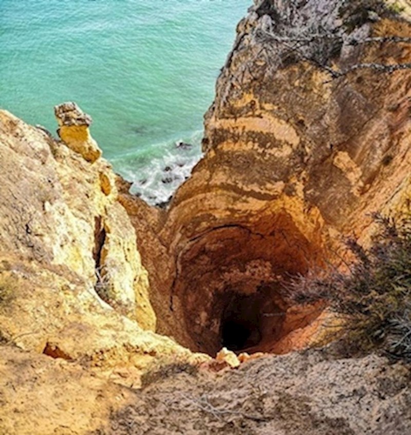 6. "Ova provalija potpuno je nezaštićena. Moja žena nije mogla gledati kako fotkam ovo."