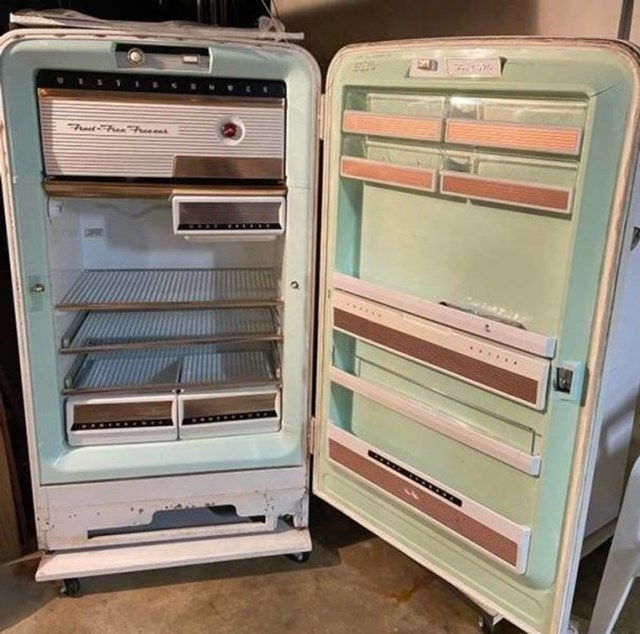 14. Prelijepi stari frižider u mint boji