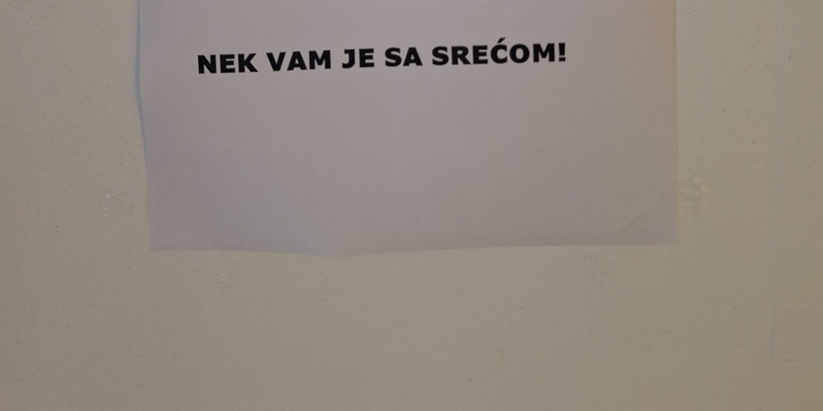 Netko je u zagrebačkom Domu zdravlja primijetio urnebesnu poruku, fotka je odmah postala hit