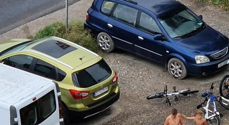 Fotka iz Zagreba je hit na popularnoj FB stranici, a sve zbog načina na koji se ovi klinci igraju