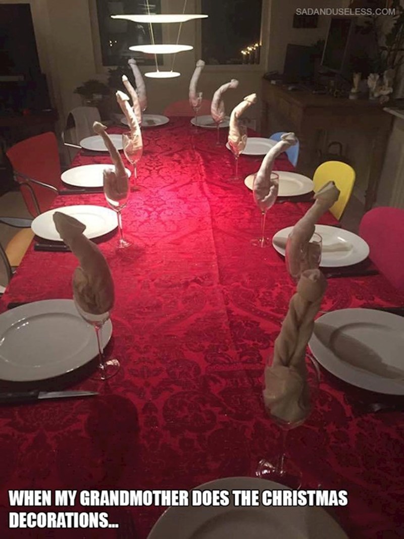 Kad baka ukrašava božićni stol...