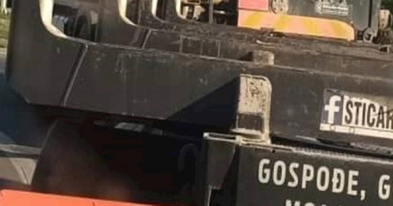 Netko je na jednom kamionu primijetio nesvakidašnju poruku - jednima je seljačka, drugima urnebesna