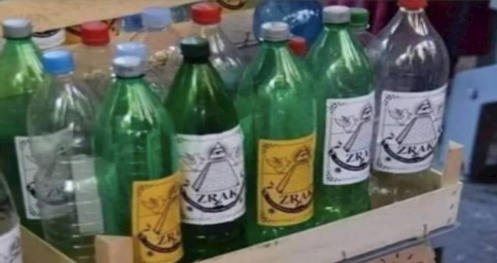 Fotka iz BiH nasmijala je cijelu regiju, morate vidjeti što se prodaje na ovom štandu
