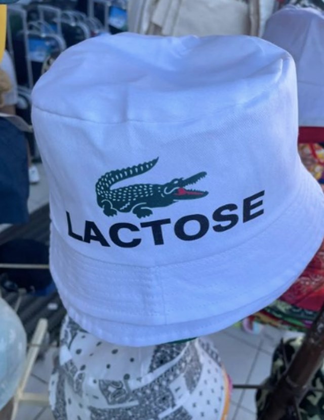 Umjesto Lacoste piše lactose (laktoza)