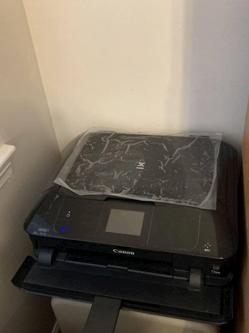 4. Moja baka ne želi skinuti zaštitnu foliju