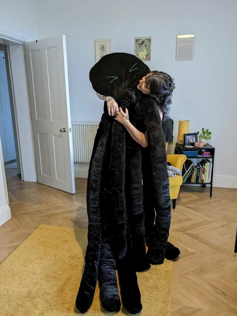 7. Ova ogromna plišana hobotnica definitivno je najsmješnija stvar koju sam do sad napravila.