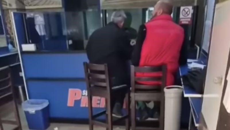 Snimka iz jedne kladionice postala je hit u cijeloj regiji, odmah će vam biti jasno zašto