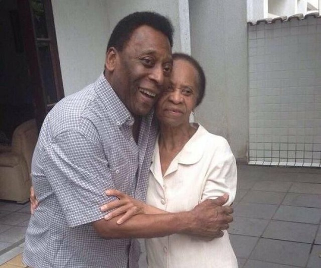 3. Pelé i njegova majka