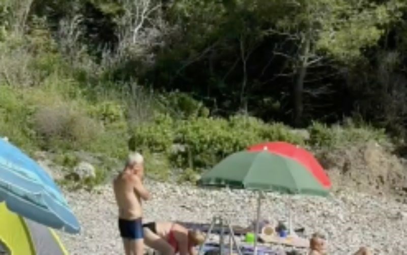 Prizor s jedne plaže nasmijao je cijeli Balkan, sve će vam biti jasno kad vidite čime se tip bavi