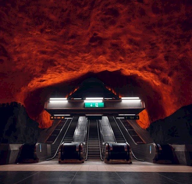 14. Čarobne stanice podzemne željeznice oduzet će vam dah!