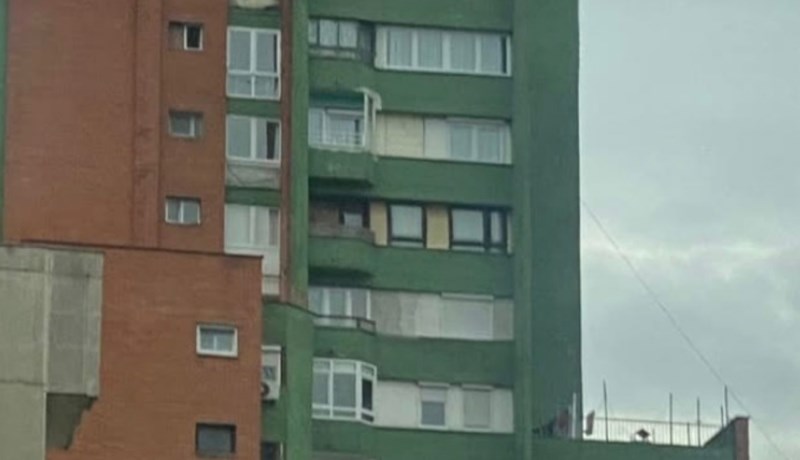 Fotka detalja na krovu stambene zgrade hit je na popularnoj FB stranici, odmah ćete vidjeti zašto