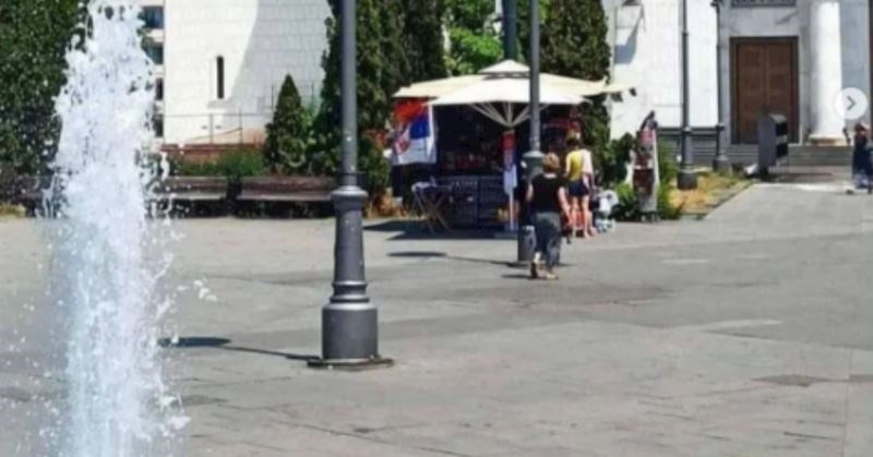 Fotka Beograđanke koja se rashlađuje na pomalo bizaran način obišla je cijelu regiju, morate vidjeti