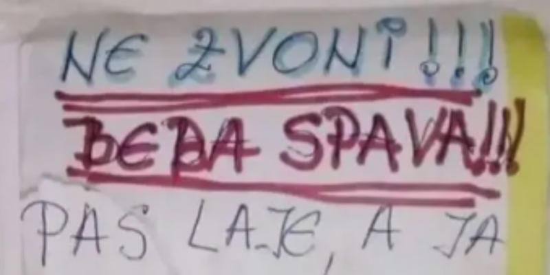 Nervozna mama ostavila je poruku upozorenja na ulaznim vratima, fotka je nasmijala cijelu regiju