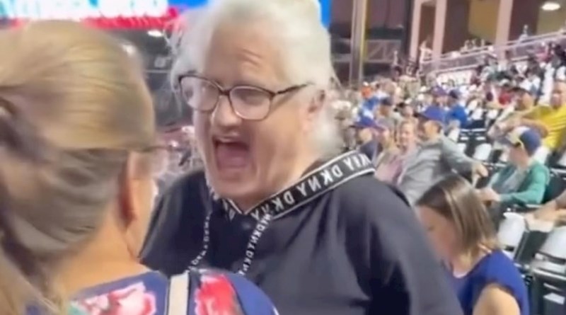 Žena je vozila satima kako bi iznenadila prijateljicu, snimka njezine reakcije je viralni hit