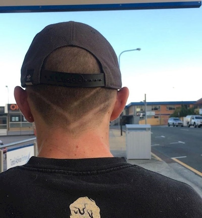 14. Došao sam pred kraj radnog vremena, ovo je, izgleda, frizerkina osveta