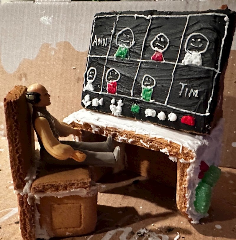 4. Netko je napravio božićni keksić s temom Zoom sastanka