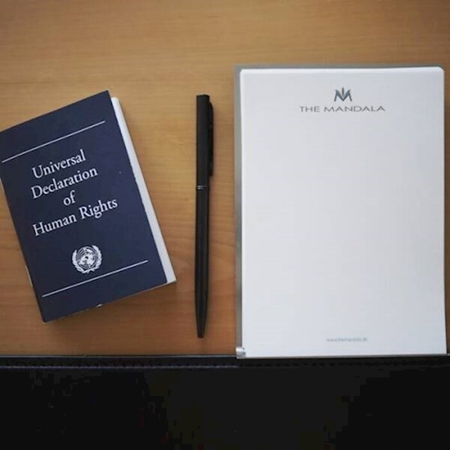 17. Umjesto Biblije, u ovom njemačkom hotelu imaju UN-ovu deklaraciju o ljudskim pravima