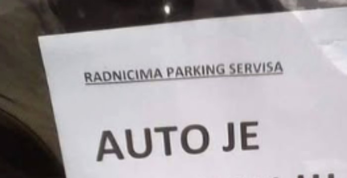 Tip iz Srbije pokušao je na bizaran način osigurati auto od pauka, fotka je obišla cijelu regiju