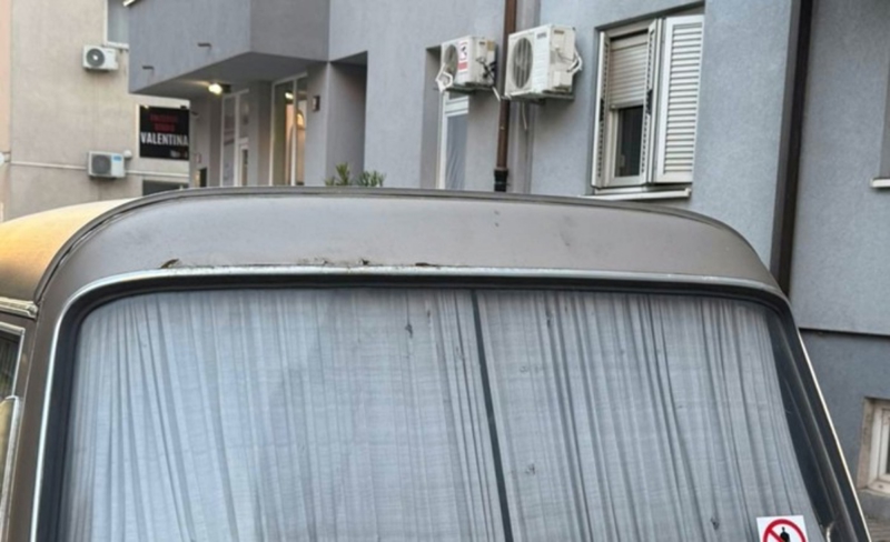 Ljudi na Trešnjevci staju i gledaju ovaj parkirani automobil, odmah ćete vidjeti zašto