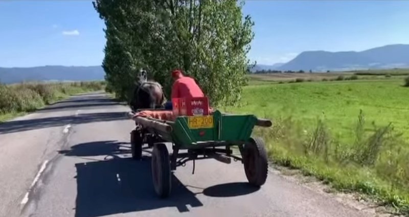 Netko je prolazeći kroz selo na Balkanu primijetio nešto skroz bizarno, prizor je kao iz crtića