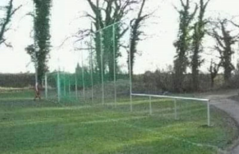 Fotka nogometnog terena u Srbiji izazvala je salve smijeha na Balkanu, odmah ćete vidjeti zašto