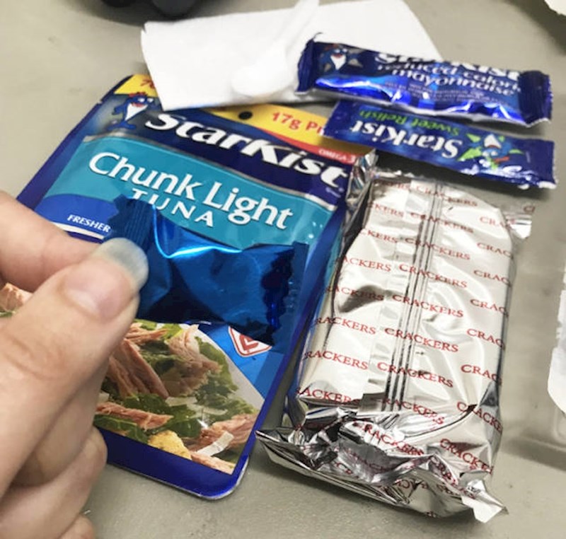 7. A uz ovu konzervu tune besplatno se dijele i mentol bomboni - koji će odmah riješiti neugodan zadah