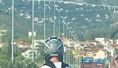 Fotku ovog Dalmatinca u prometu lajkalo je više od 3 tisuće ljudi, odmah će vam biti jasno zašto