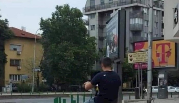 Fotka iz Skopja apsolutni je hit na društvenim mrežama, morate vidjeti na čemu sjedi romobilist