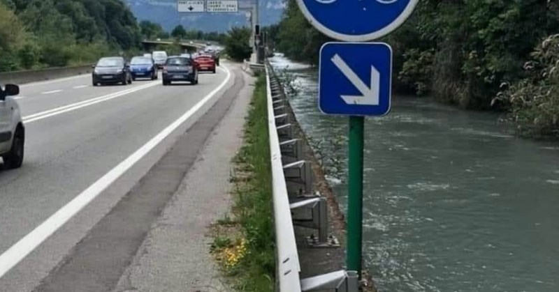 Bizaran prometni znak zbunio je, ali i dobro nasmijao vozače. Fora je urnebesna!