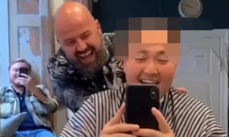 Tip je otišao na frizuru pa prasnuo u smijeh kad je vidio rezultat, snimka je nasmijala milijune