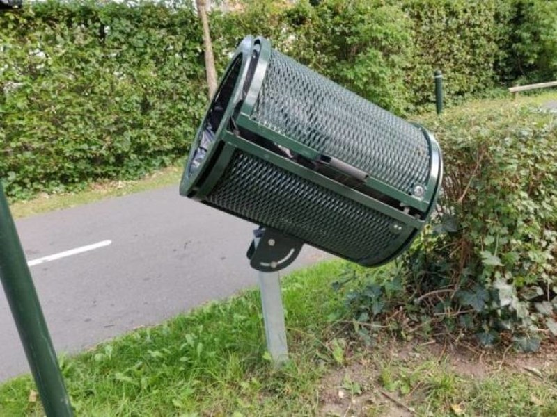 7. Koševi u Danskoj su nagnuti da biciklisti mogu lakše baciti smeće