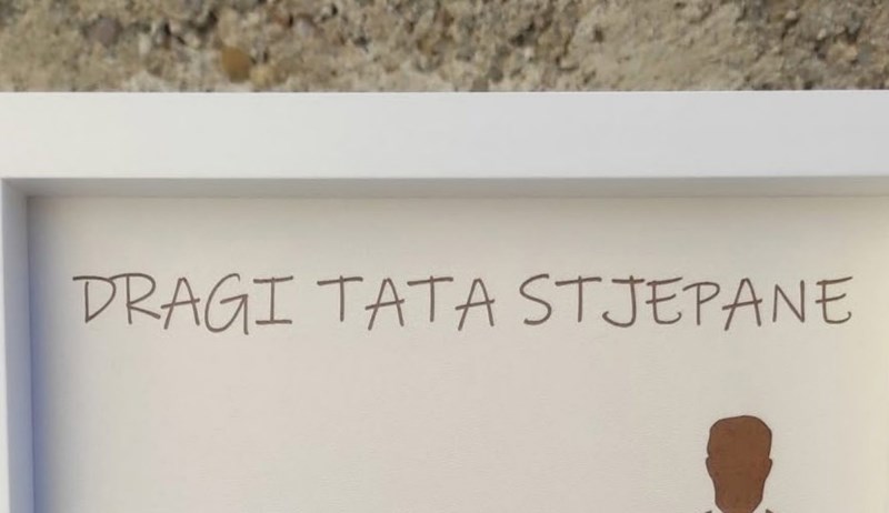 Ponosni tata pokazao je nesvakidašnju čestitku koju su mu darovala djeca, fotka je odmah postala hit