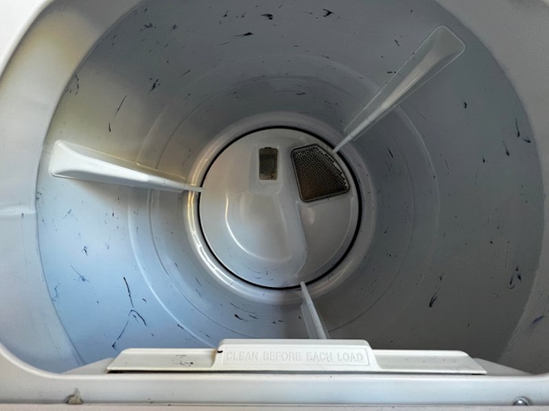 8. U sušilici je bila kemijska.