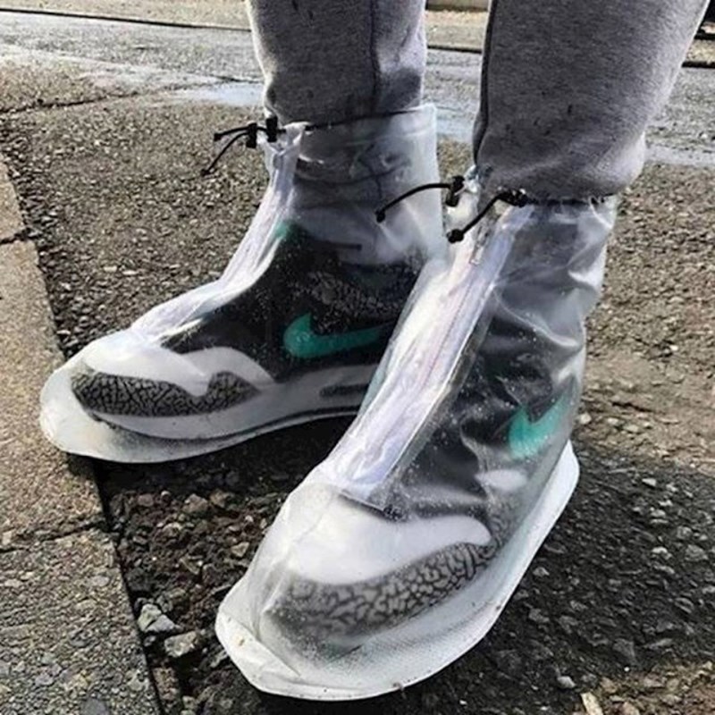 13. Kad ne želiš da ti se nove tenisice smoče