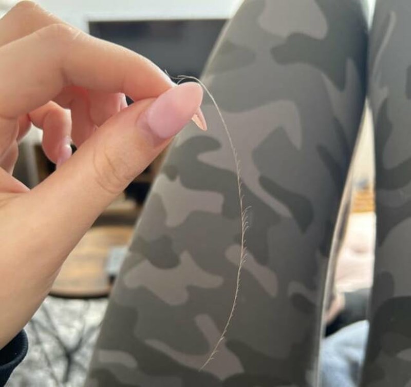 16. Jako čudna ispucana dlaka