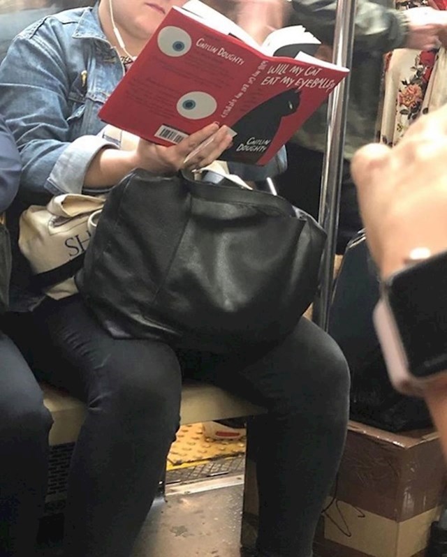 "Hoće li mi moja mačka pojesti očne jabučice?"