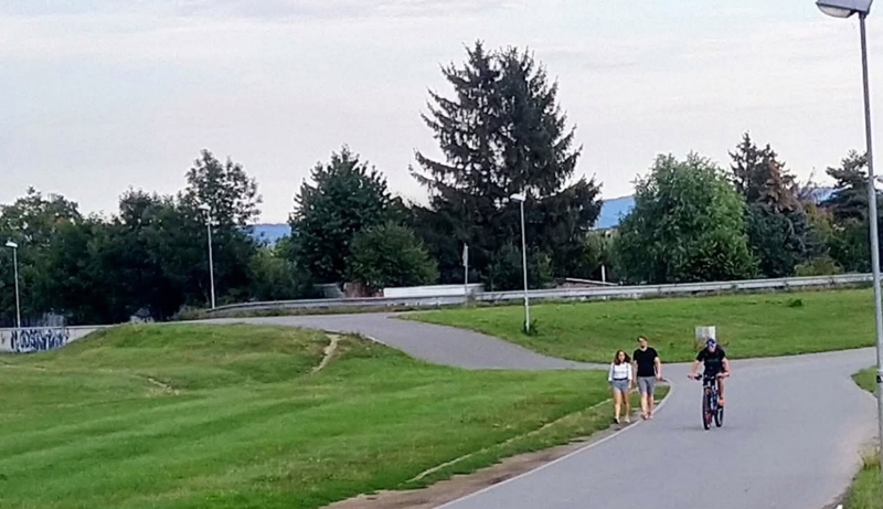 Fotka s jedne ceste nasmijala je regiju, savršeno pokazuje kako Balkanci rješavaju probleme