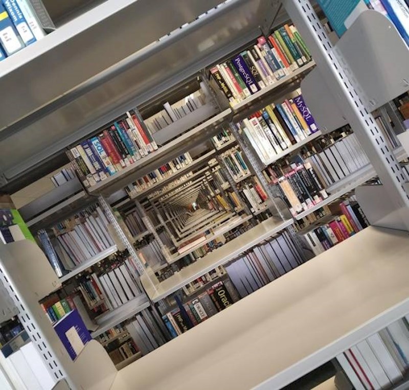 1. Knjižnica je portal u drugu dimenziju