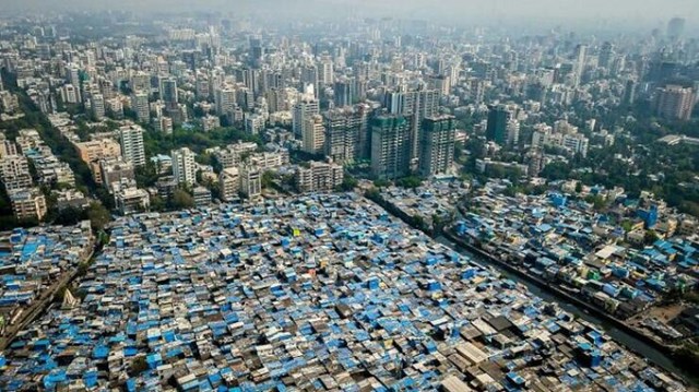 1. Mumbai, Indija. Prikaz ekstremne razlike između najbogatijih i najsiromašnijih stanovnika.
