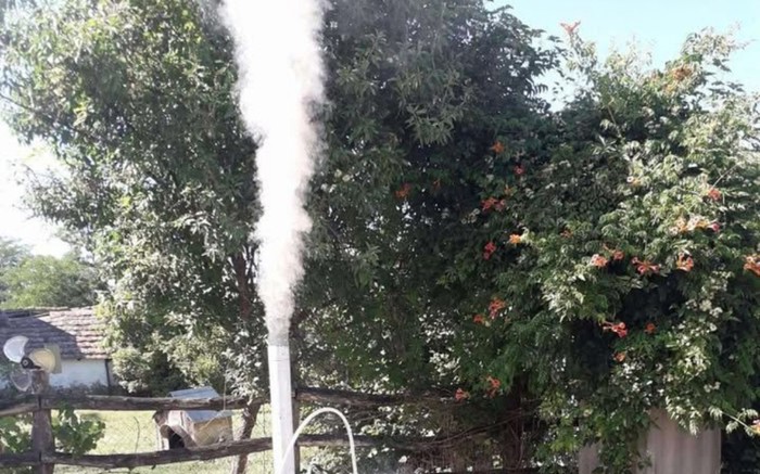 Tisuće ljudi na Fejsu lajkale su fotku detalja iz nečijeg dvorišta, odmah ćete vidjeti zašto