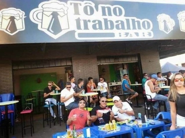13. Bar pod nazivom "Na poslu"